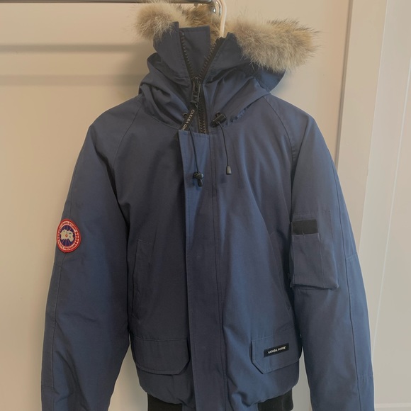 Canada Goose Bomber Jacket - Picture 2 of 8